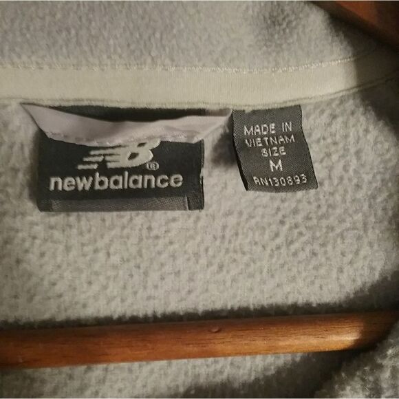 New Balance Full Zip Fleece Jacket Women's Size Medium - Picture 3 of 9